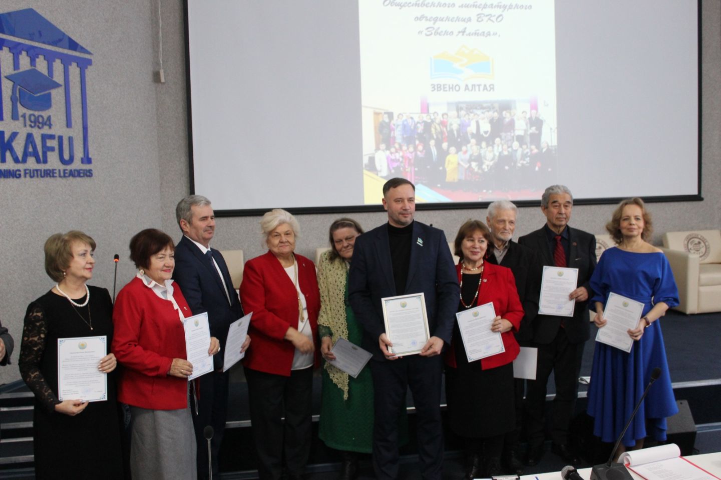 Усть-Каменогорск и ВКО / Старейшее в РК литобъединение "Звено Алтая" отметило свой 105-летний юбилей