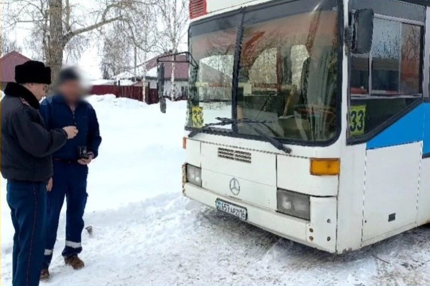 Усть-Каменогорск и ВКО / Өскемен полициясы жаппай автобустарды тексеріп жатыр