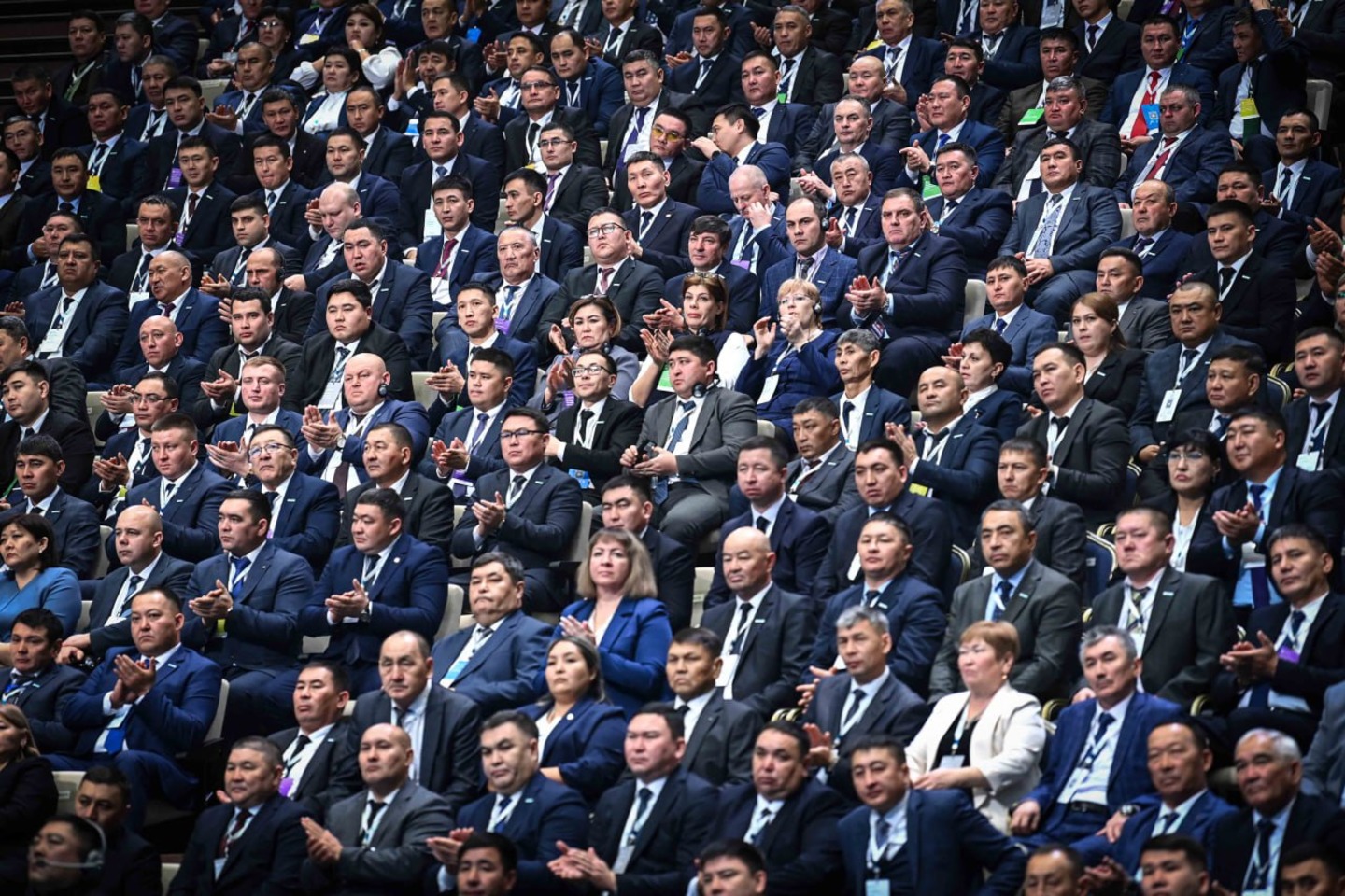 Усть-Каменогорск и ВКО / ШҚО-дағы ауылдық округтердің әкімдері елдің басты диалог алаңында