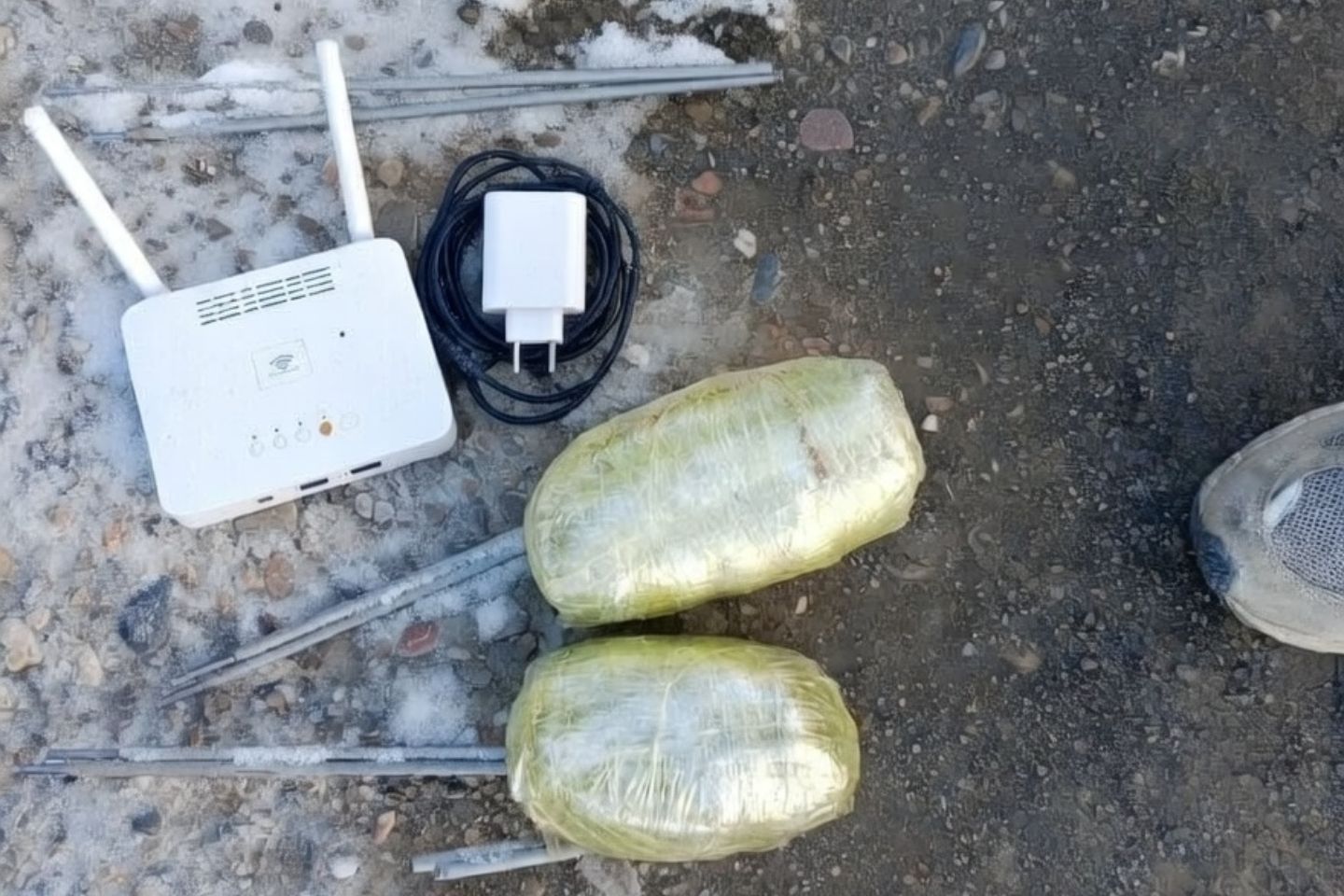 Усть-Каменогорск и ВКО / Усть-Каменогорск / В исправительное учреждение в Усть-Каменогорске пытались перебросить "запрещенку"