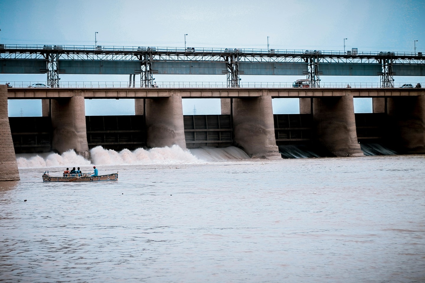 Новости Казахстана / Елдің шығысындағы су қоймалары мен каналдарын толық қалпына келтіру қажет