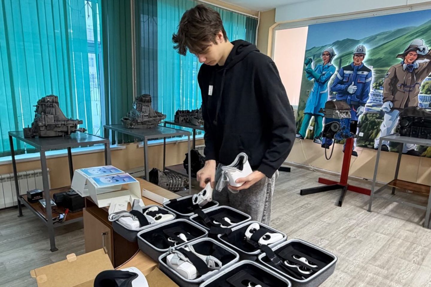 Усть-Каменогорск и ВКО / Усть-Каменогорск / Первые студенты – операторы БПЛА ВКО примут участие в конкурсе по дрон-рейсингу