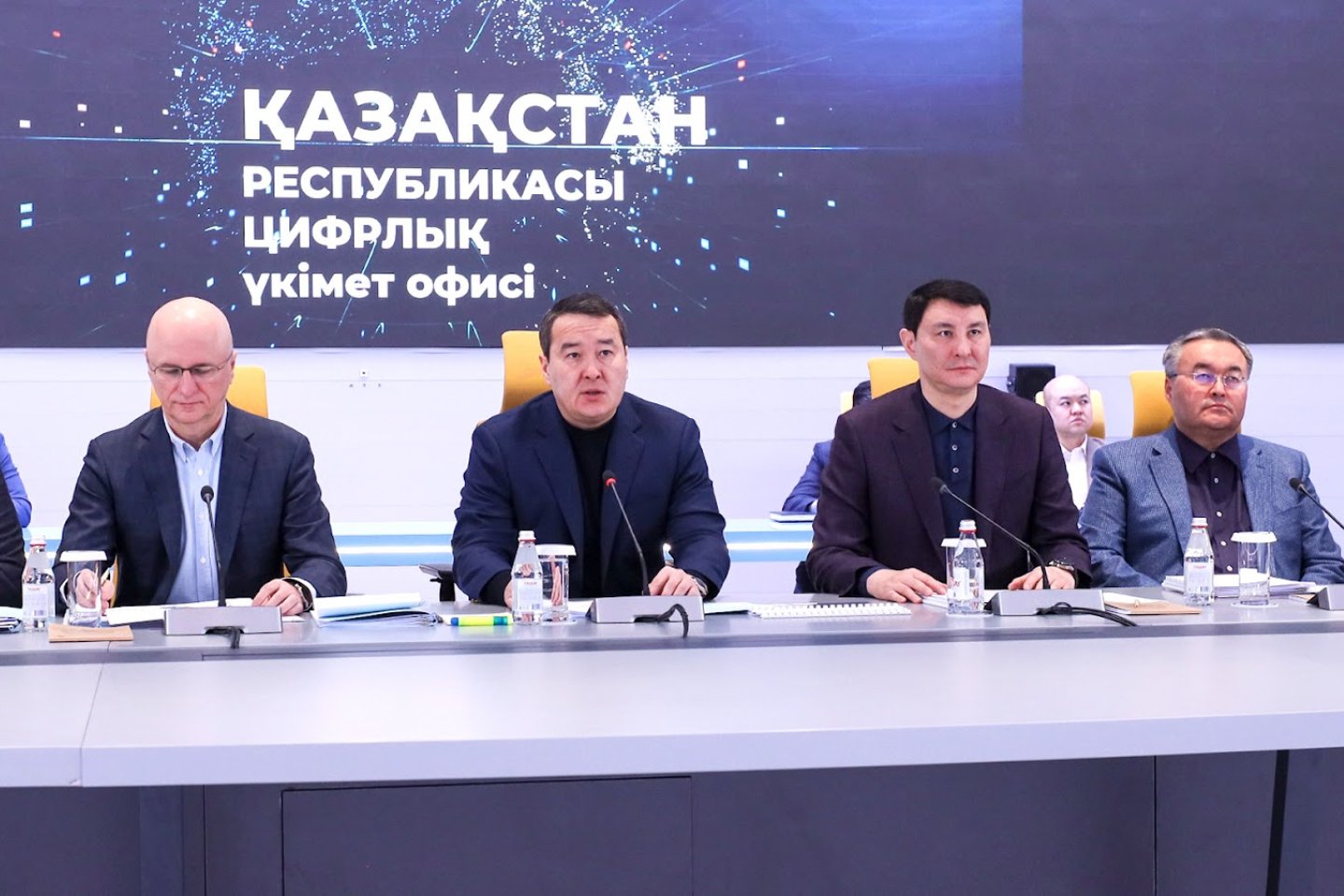 Новости Казахстана / Экономика в Казахстане / В 2023 году в экономику РК хотят привлечь иностранные инвестиции на $24,4 млрд