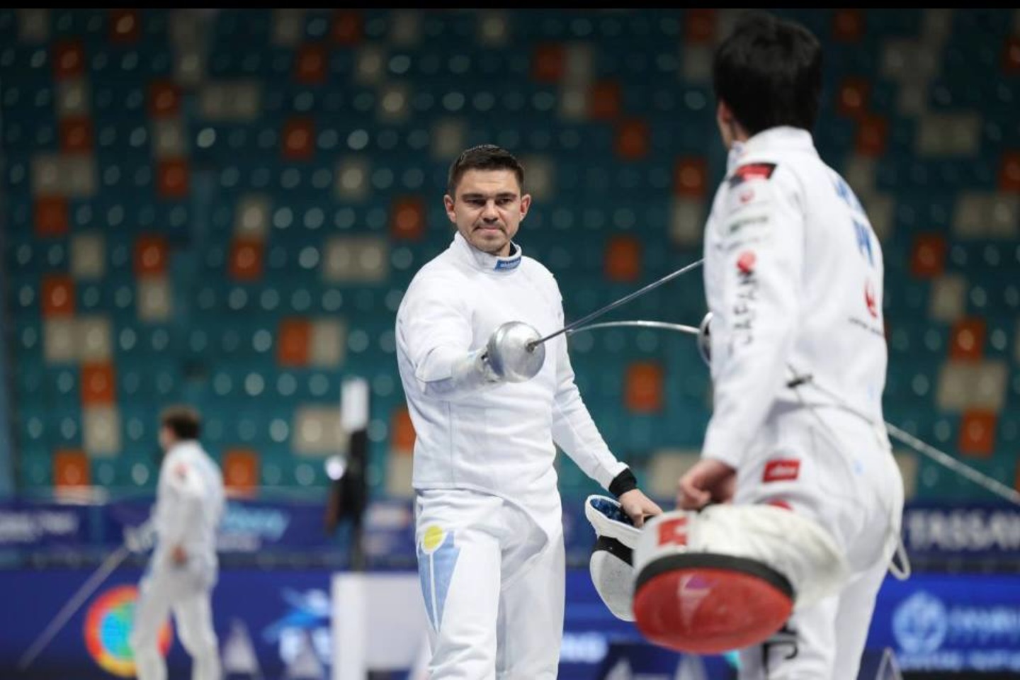 Усть-Каменогорск и ВКО / Шығысқазақстандық семсерлесуші әлемдік бәсекеде жеңіс тұғырынан көрінді