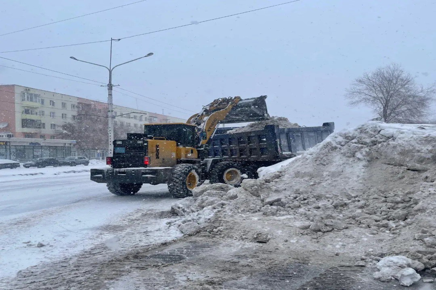 Усть-Каменогорск и ВКО / Өскемендіктер жолдар қардан уақтылы тазартылмайтынына шағымдануда