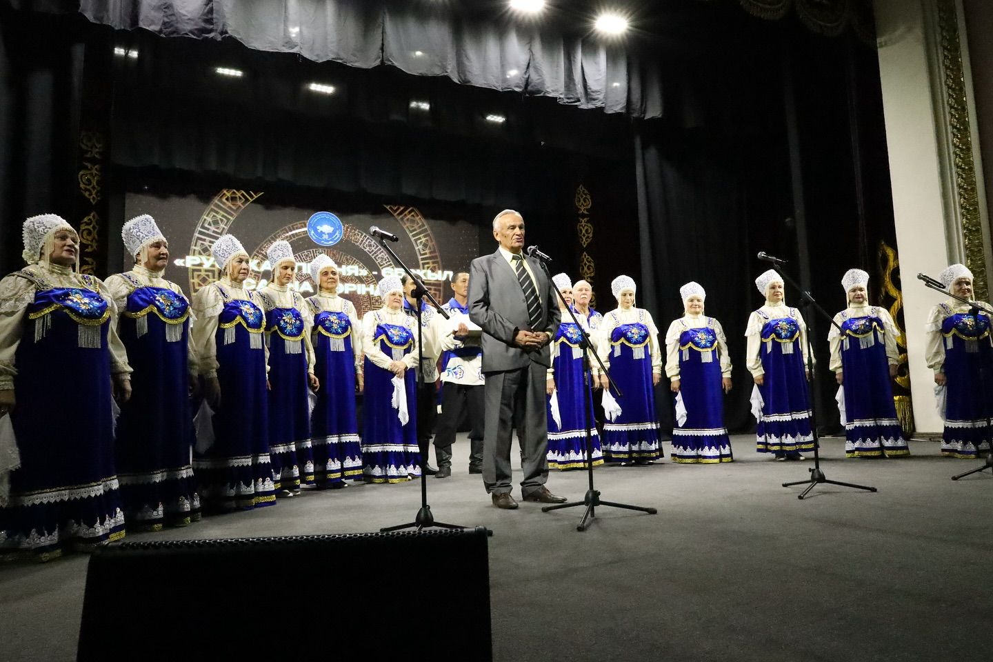 Усть-Каменогорск и ВКО / Усть-Каменогорск / 65 лет на сцене: хор Дома дружбы ВКО "Русская песня" отметил свой юбилей Усть-Каменогорск и ВКО / Усть-Каменогорск / 65 лет на сцене: хор Дома дружбы ВКО "Русская песня" отметил свой юбилей