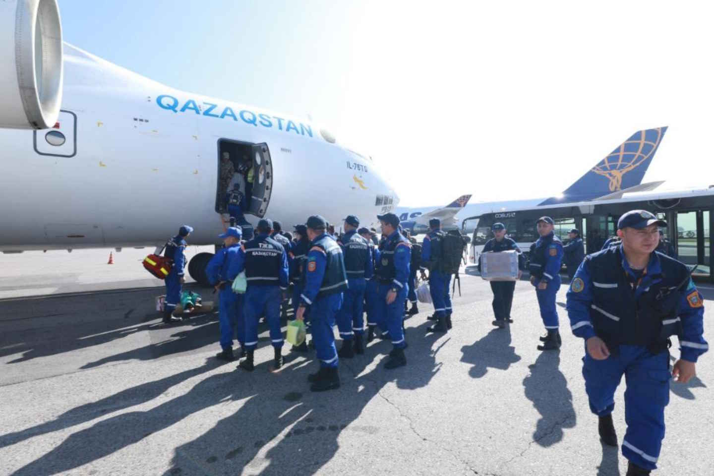 Новости Казахстана / Политика в Казахстане / Самолет с казахстанскими спасателями отправился в Афганистан
