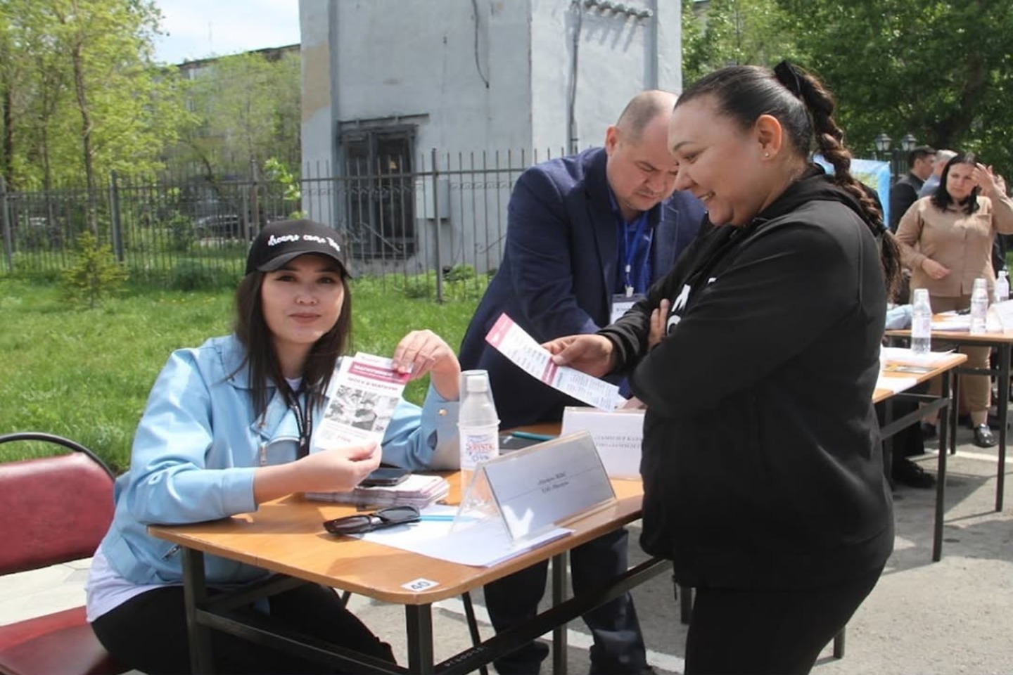 Усть-Каменогорск и ВКО / Өскеменде бос жұмыс орындарының жәрмеңкесі өтеді Усть-Каменогорск и ВКО / Өскеменде бос жұмыс орындарының жәрмеңкесі өтеді