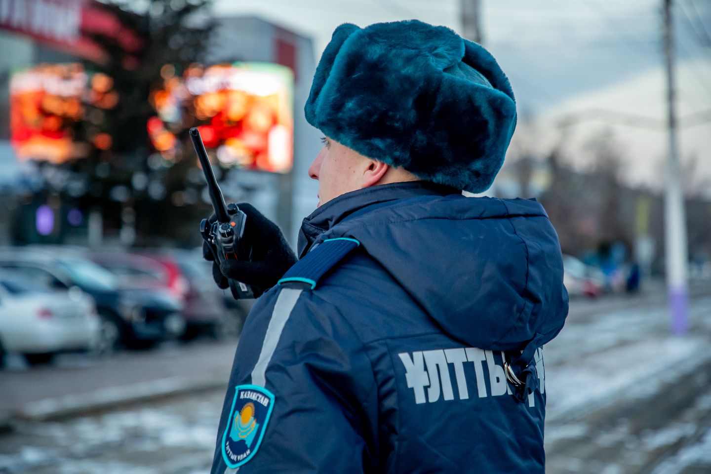 Усть-Каменогорск и ВКО / Усть-Каменогорск / В Усть-Каменогорске напали на полицейского и лишили его табельного оружия