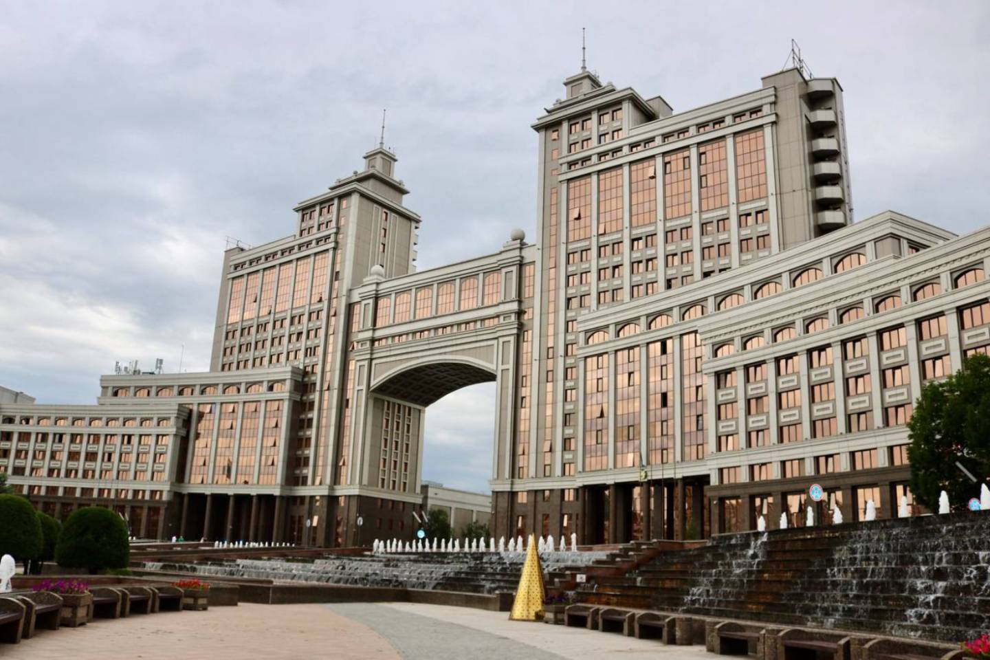 Происшествия в Казахстане и мире / Иностранные флаги и БПЛА: атаки на нефтяные танкеры прокомментировали в МЭ РК