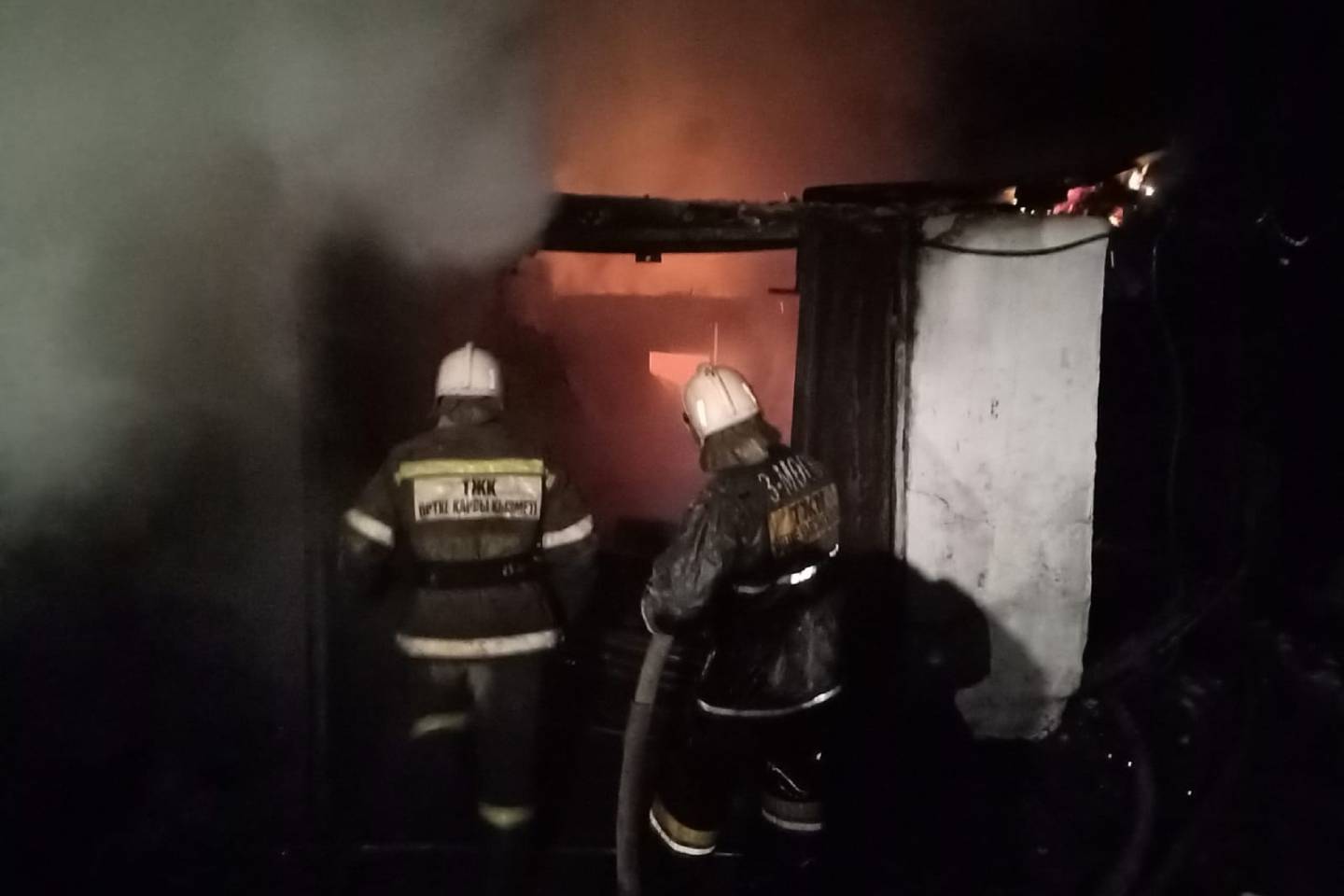 Происшествия в Казахстане и мире / За минувшие сутки спасатели ликвидировали пять пожаров в ВКО