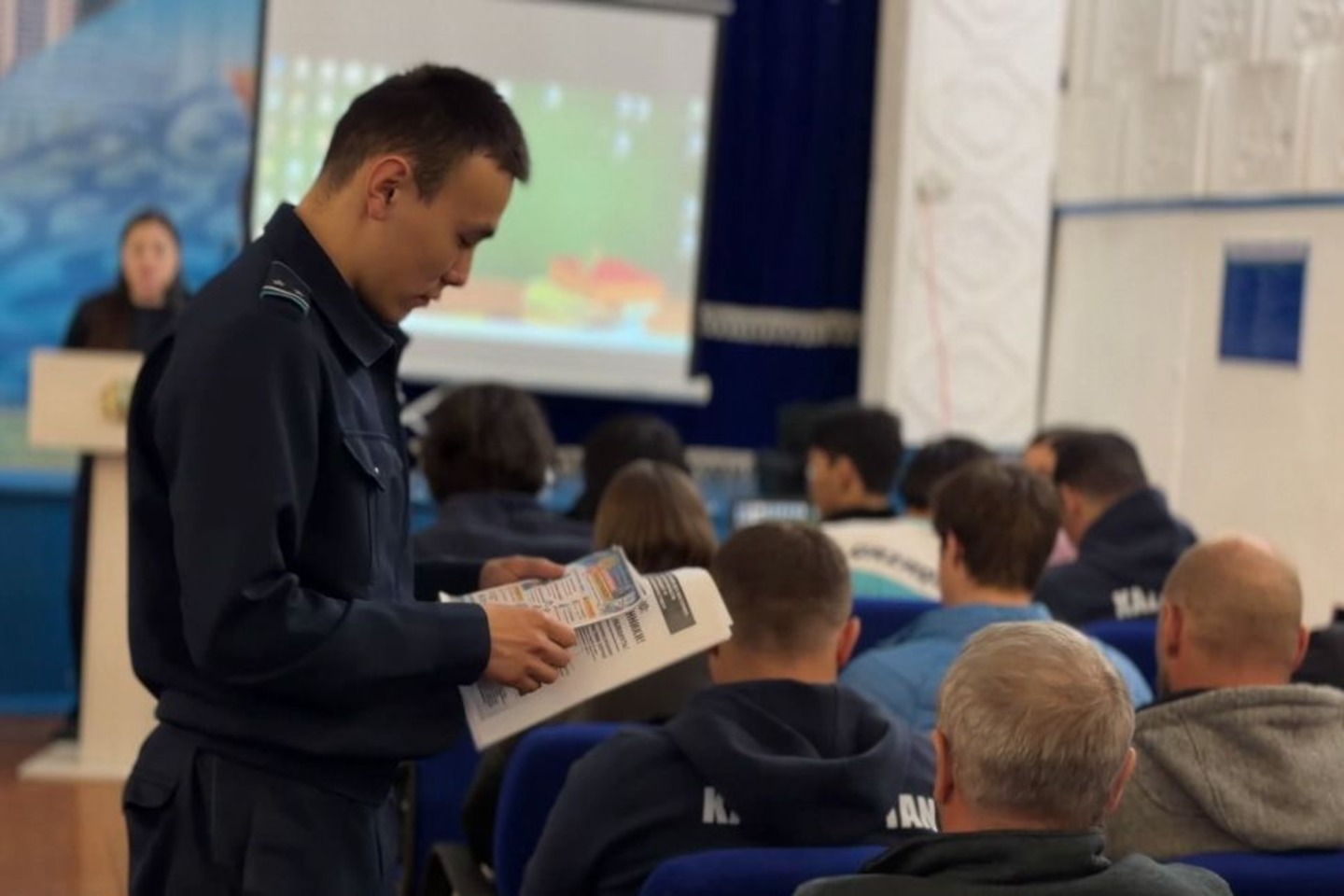 Усть-Каменогорск и ВКО / Риддер / Риддердегі спортшы жастарға интернеттегі алаяқтардың арбауына ілікпеу жолы түсіндірілді