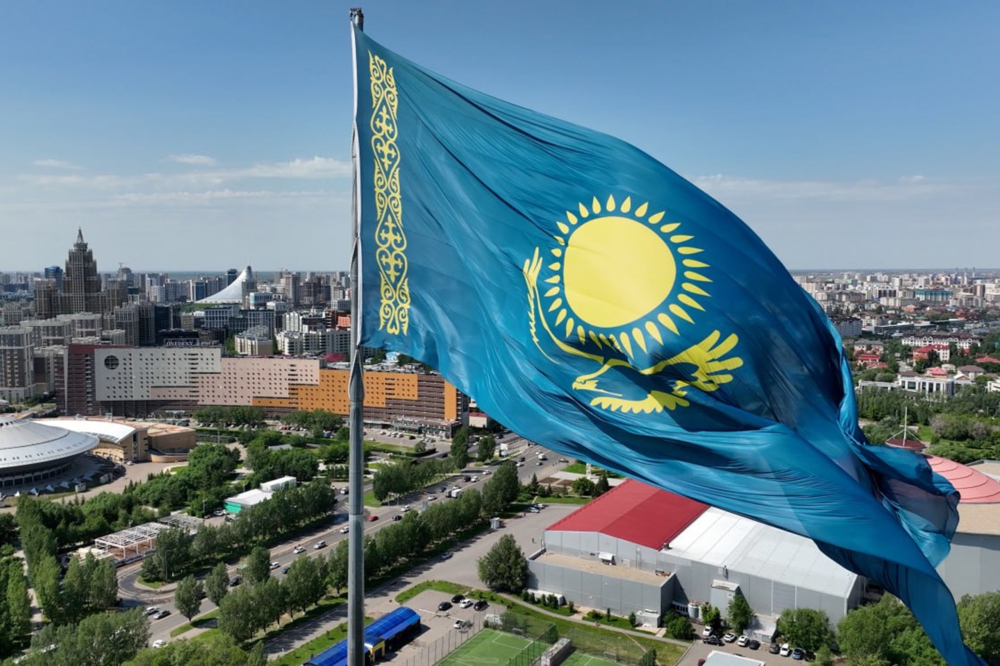 Новости Казахстана / Астанада Мемлекеттік ту көтеру рәсімі өтті Новости Казахстана / Астанада Мемлекеттік ту көтеру рәсімі өтті