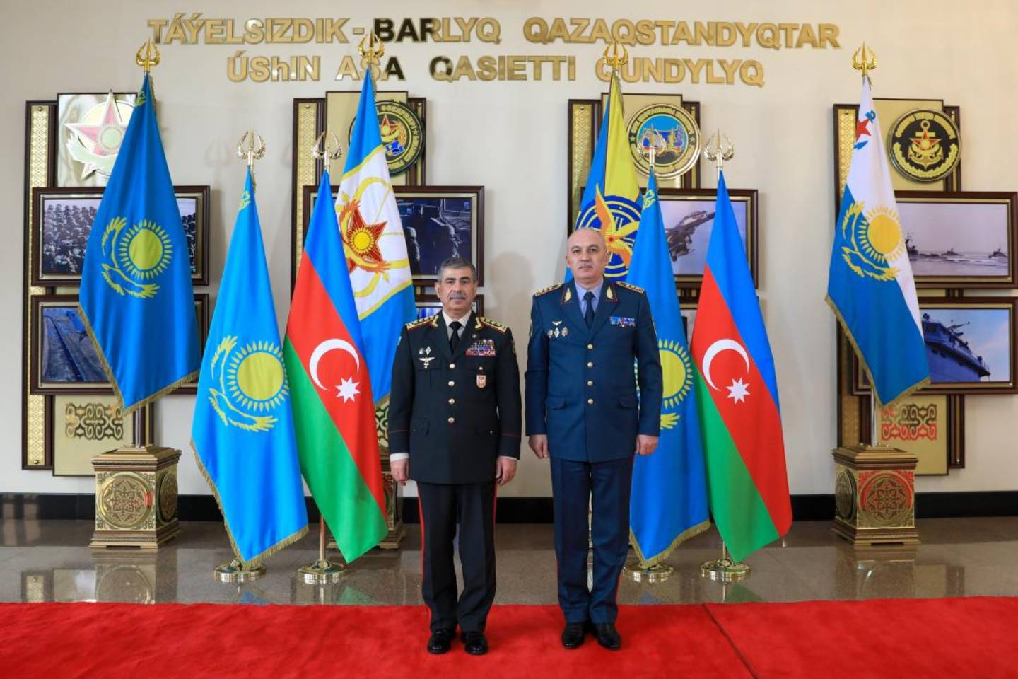 Новости мира / Политика в мире / Министры обороны РК и Азербайджана обсудили вопросы двустороннего сотрудничества