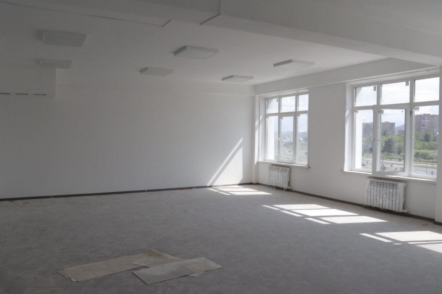 Усть-Каменогорск и ВКО / Усть-Каменогорск / В Усть-Каменогорске в 18 школах не хватает свыше 3 900 ученических мест