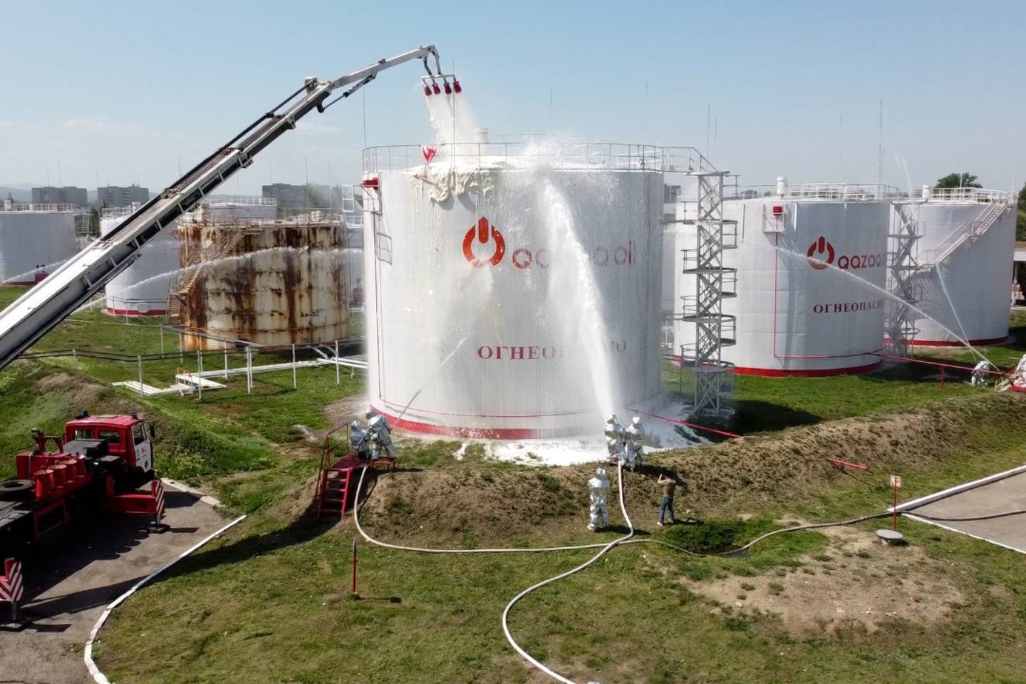 Происшествия в Казахстане и мире / Нефтебаза "горела" в Усть-Каменогорске