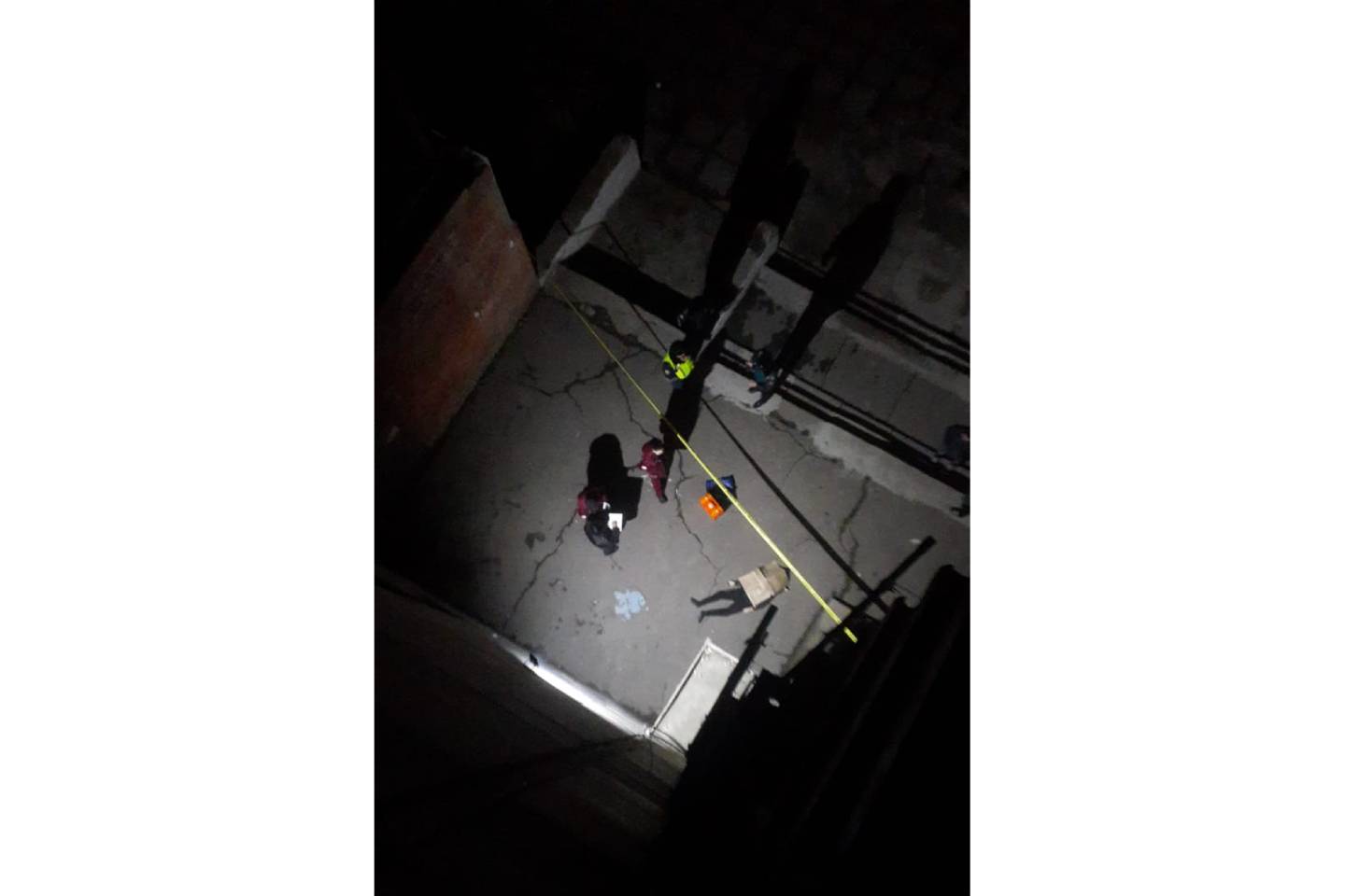 Происшествия в Казахстане и мире / Молодой мужчина разбился при падении с многоэтажки в Усть-Каменогорске