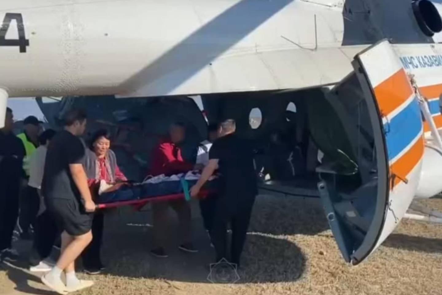 Усть-Каменогорск и ВКО / Жизнь мужчины из Зайсана спасли благодаря транспортировке на вертолете санавиации Усть-Каменогорск и ВКО / Жизнь мужчины из Зайсана спасли благодаря транспортировке на вертолете санавиации