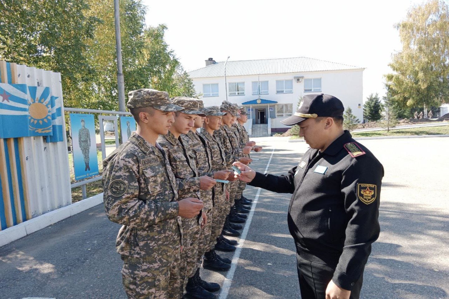 Усть-Каменогорск и ВКО / Өскемендегі сарбаздардың қарызы бар-жоғы анықталады