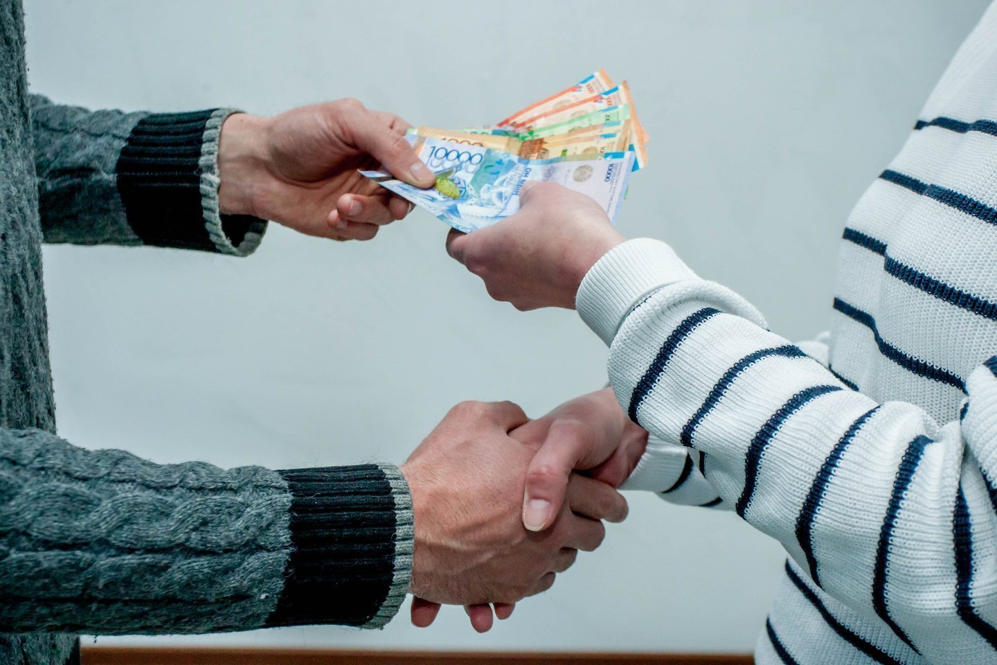 Усть-Каменогорск и ВКО / В ВКО за прошлый год выплачено более 1 млрд 934 млн тенге долгов по зарплате