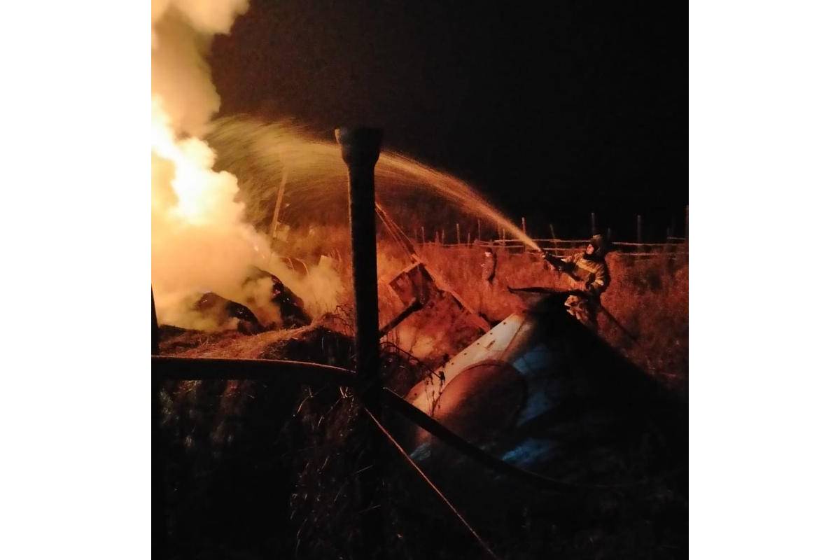 Происшествия в Казахстане и мире / Более 70 тонн сена сгорело в одном из хозяйственных угодий ВКО