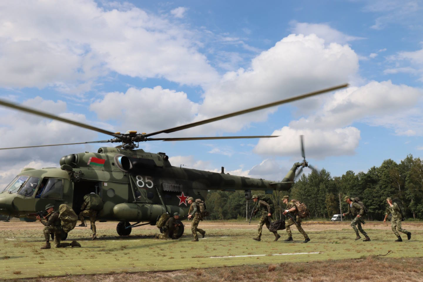 Новости мира / Политика в мире / В Беларуси начались военные учения ОДКБ