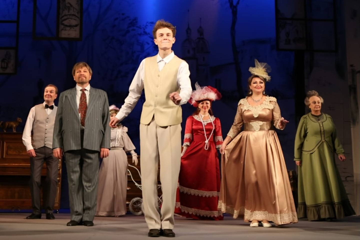 Усть-Каменогорск и ВКО / Эпоха вееров и цилиндров: ВК театр драмы и оперетты приглашает на ретро-вечера