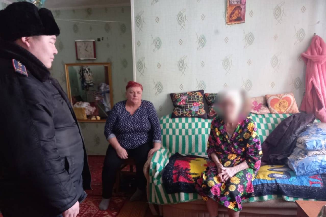 Происшествия в Казахстане и мире / Пенсионерка ушла в аптеку и потерялась в ВКО