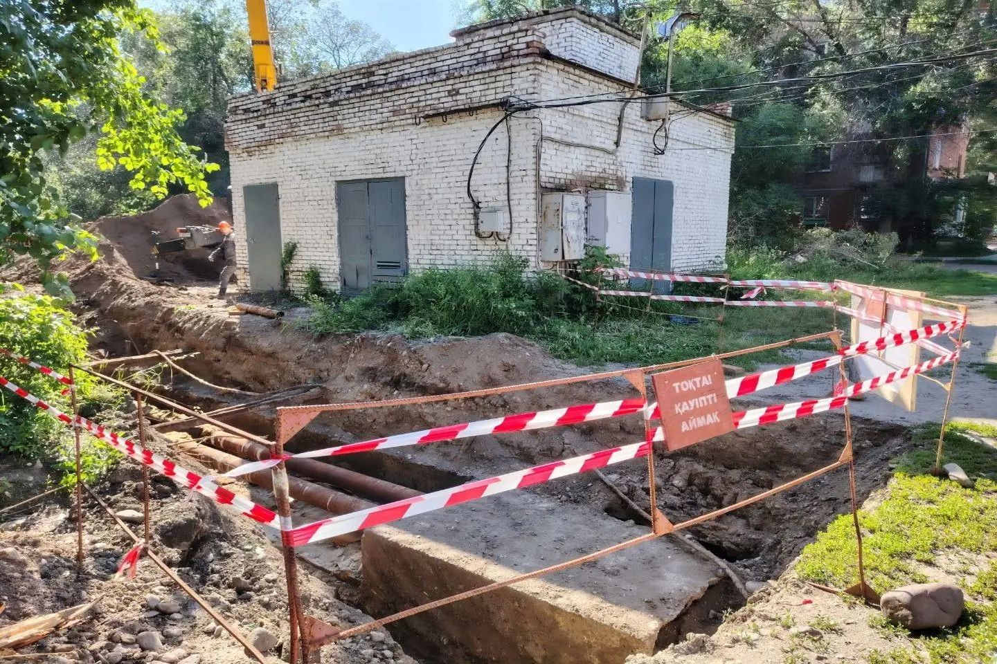 Усть-Каменогорск и ВКО / Риддер / Аким Риддера дал три дня на благоустройство территорий после ремонта теплосетей