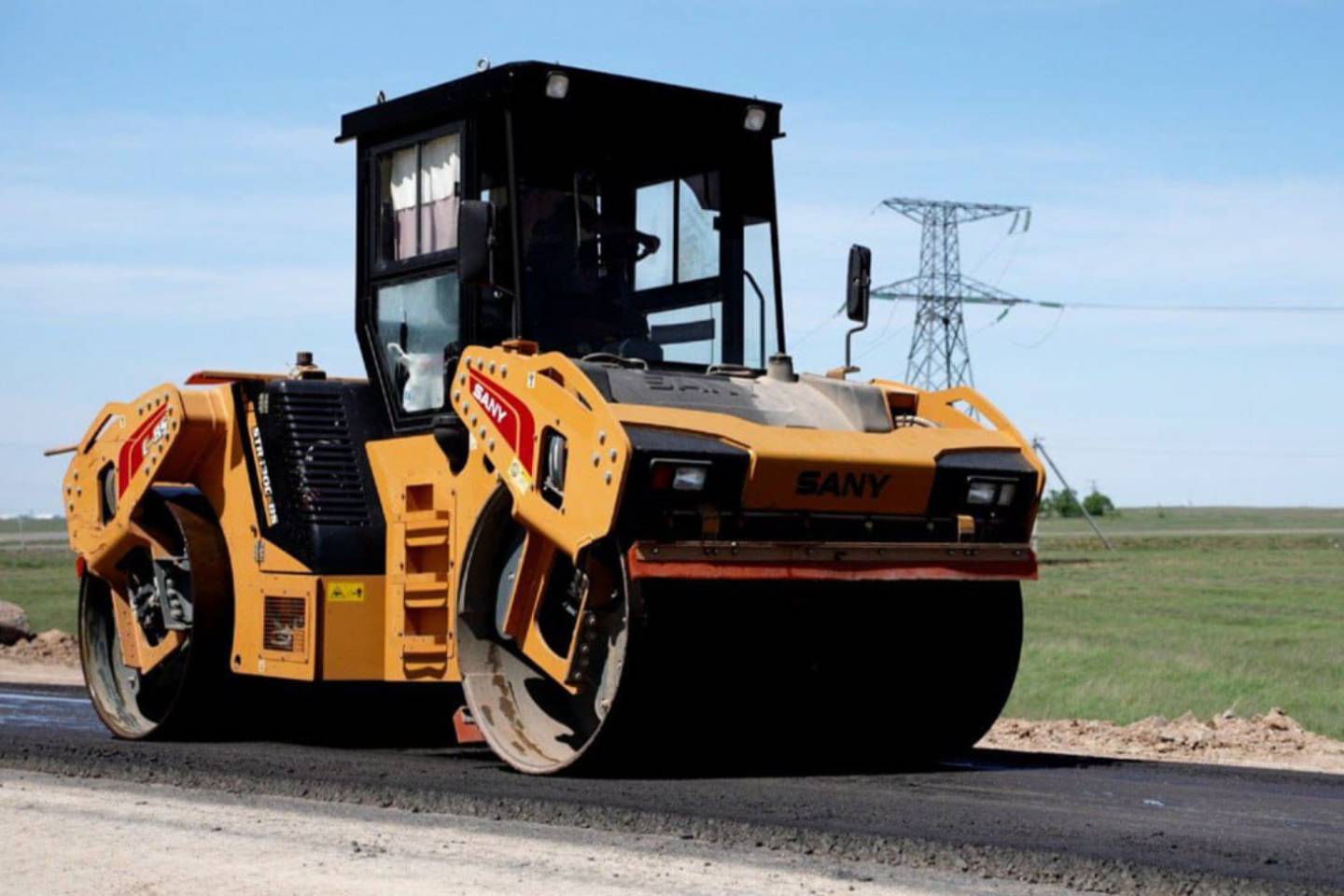 Новости Казахстана / Общество в Казахстане / Более 11 тысяч километров дорог построят и отремонтируют в Казахстане в 2026 году