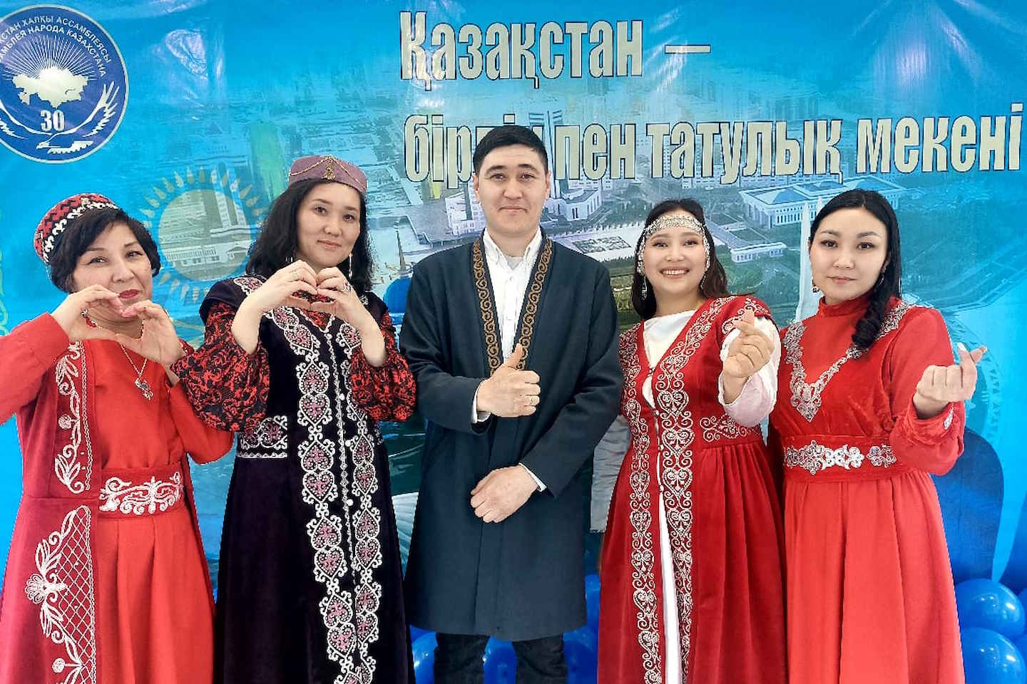 Усть-Каменогорск и ВКО / В районе Улкен Нарын отметили юбилей Ассамблеи народа Казахстана Усть-Каменогорск и ВКО / В районе Улкен Нарын отметили юбилей Ассамблеи народа Казахстана