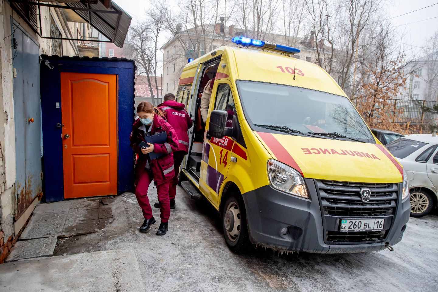 Усть-Каменогорск и ВКО / Усть-Каменогорск / Ангелы жизни: о работе скорой медицинской помощи в Восточном Казахстане