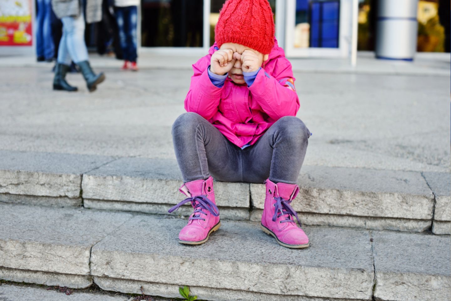Новости Казахстана / В Астане кнопка тревоги "SOS" спасла 7-летнюю девочку