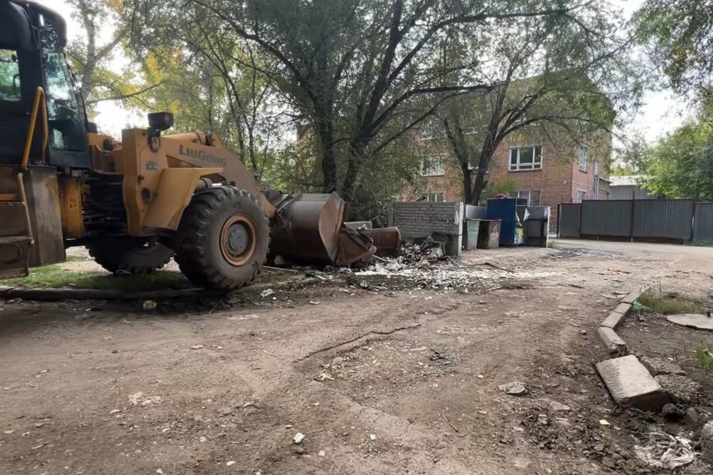 Усть-Каменогорск и ВКО / Былтырдан бері ШҚО-да 289 заңсыз қоқыс үйіндісі анықталған