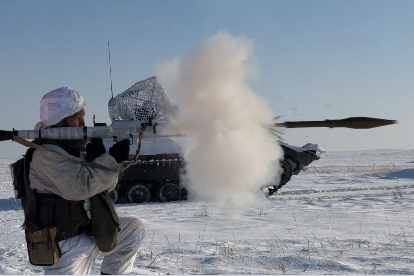 Усть-Каменогорск и ВКО / В ВКО прошли учения мотострелков и танковых взводов