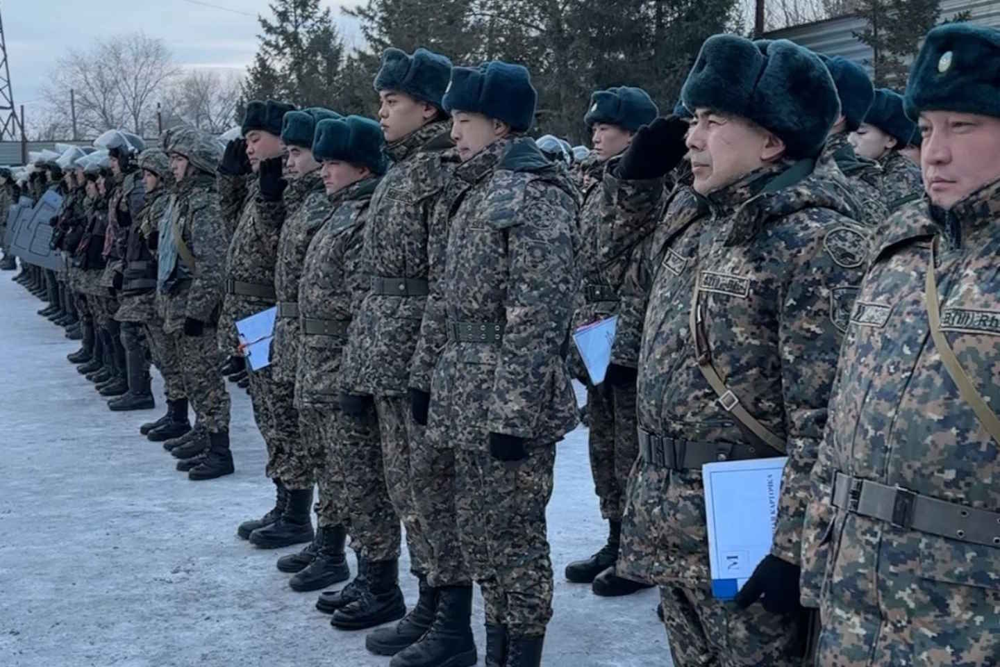 Усть-Каменогорск и ВКО / В ВКО почтили память погибших в январских событиях солдат