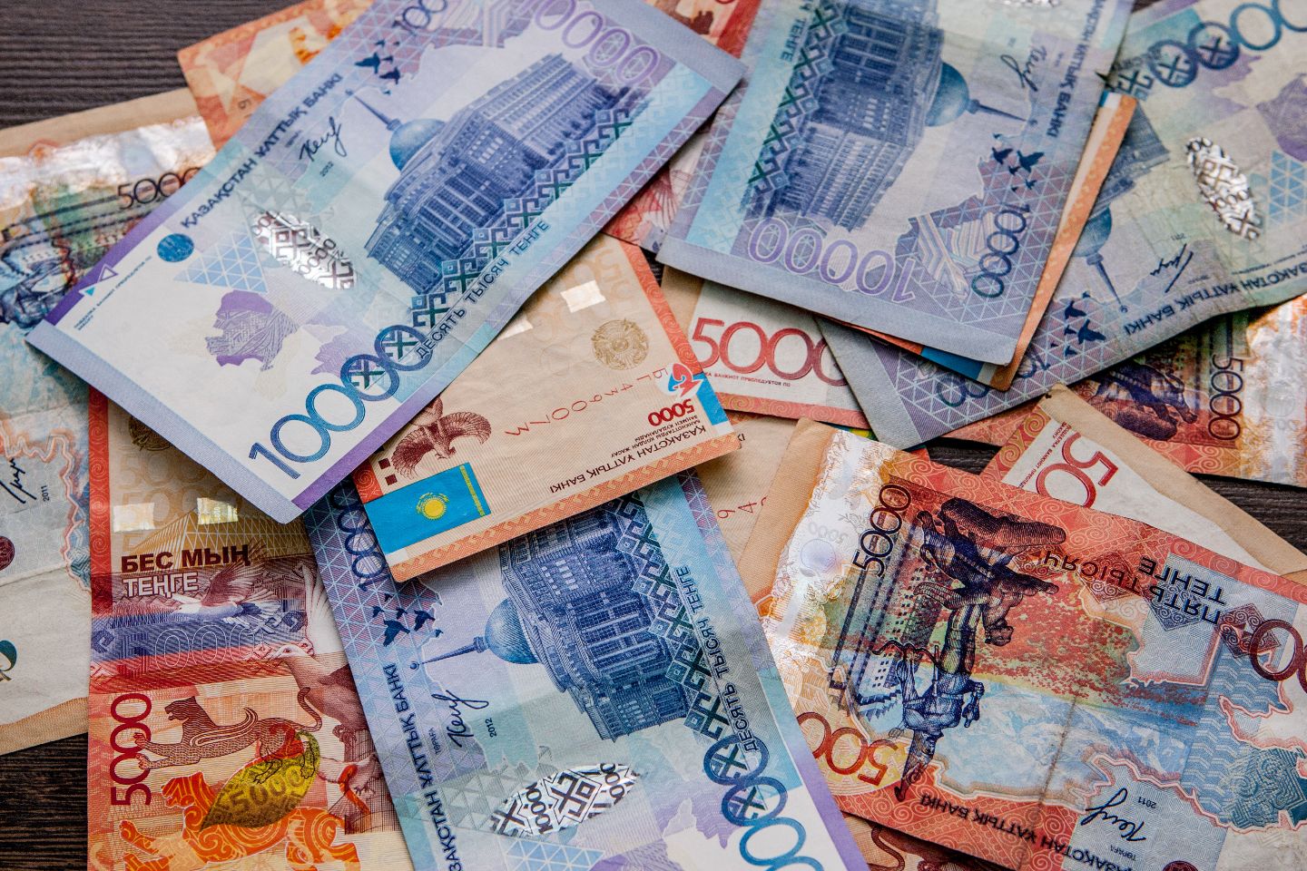 Новости Казахстана / Жительница Павлодара потеряла почти полмиллиона тенге, заказав мебель