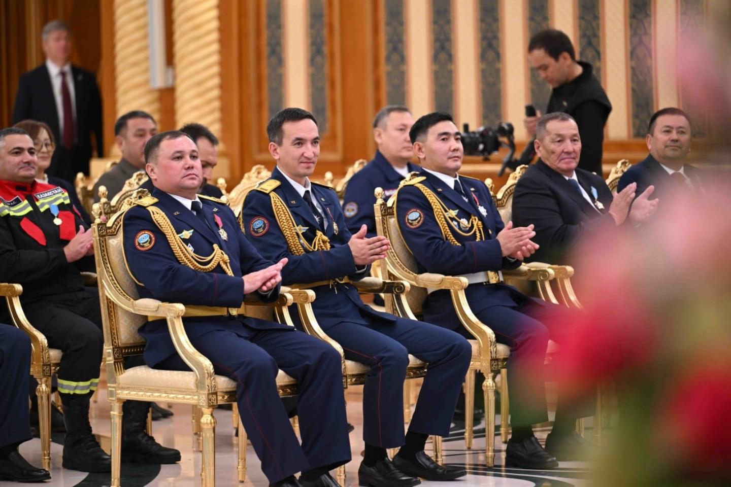 Новости Казахстана / Президент құтқарушыларды кәсіби мерекесімен құттықтады Новости Казахстана / Президент құтқарушыларды кәсіби мерекесімен құттықтады
