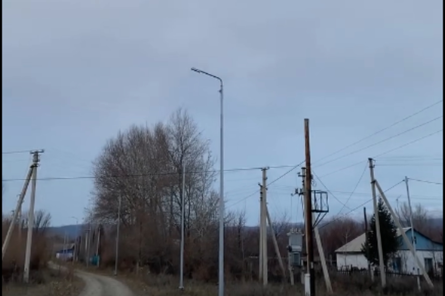 Усть-Каменогорск и ВКО / Маркаколь (район Маркаколь) / Марқакөл ауылындағы көшелер жарықтандырылуда Усть-Каменогорск и ВКО / Маркаколь (район Маркаколь) / Марқакөл ауылындағы көшелер жарықтандырылуда