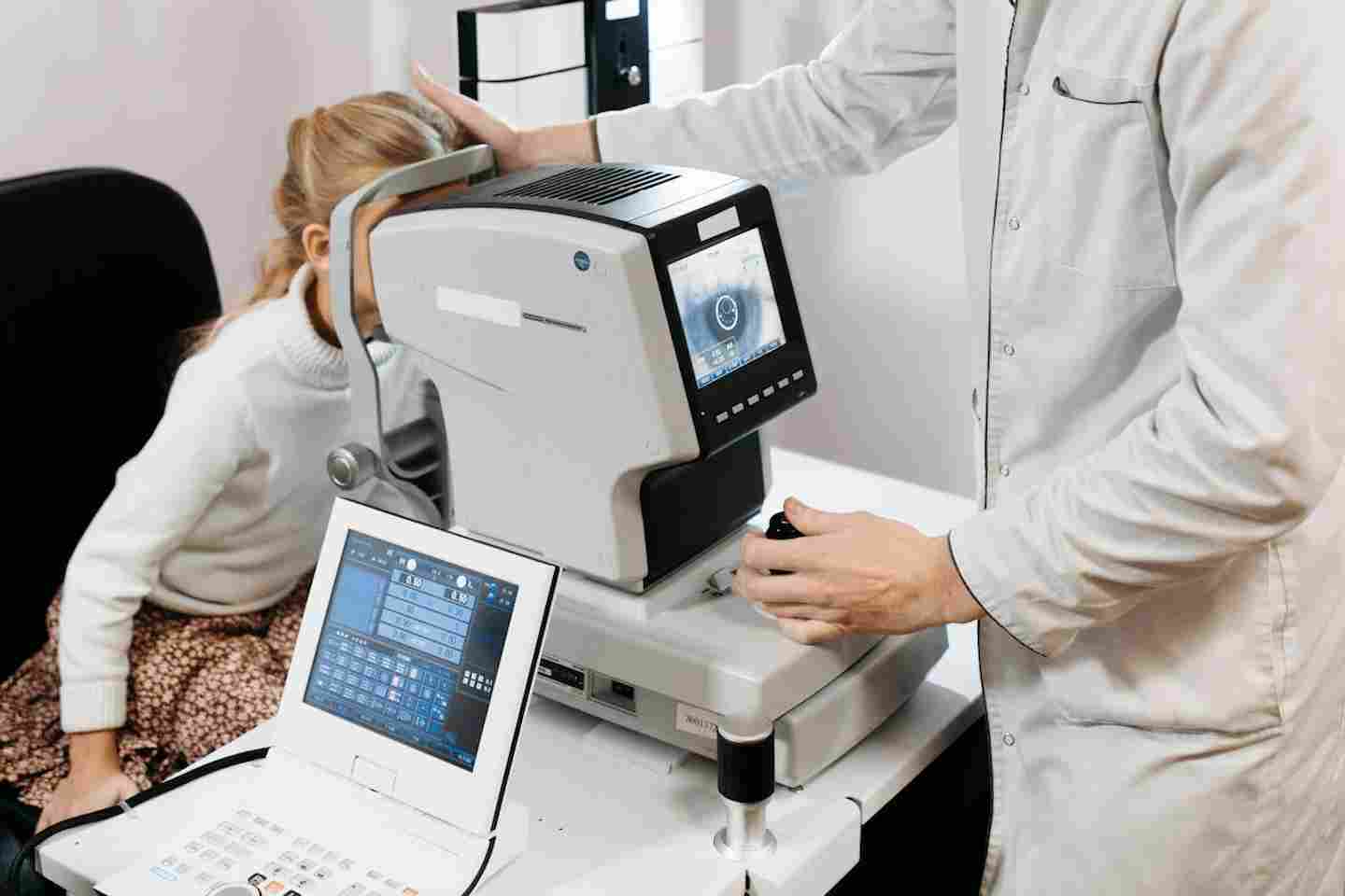 Новости Казахстана / Общество в Казахстане / Снимать пенсионные накопления на услуги офтальмологов запретили в Казахстане