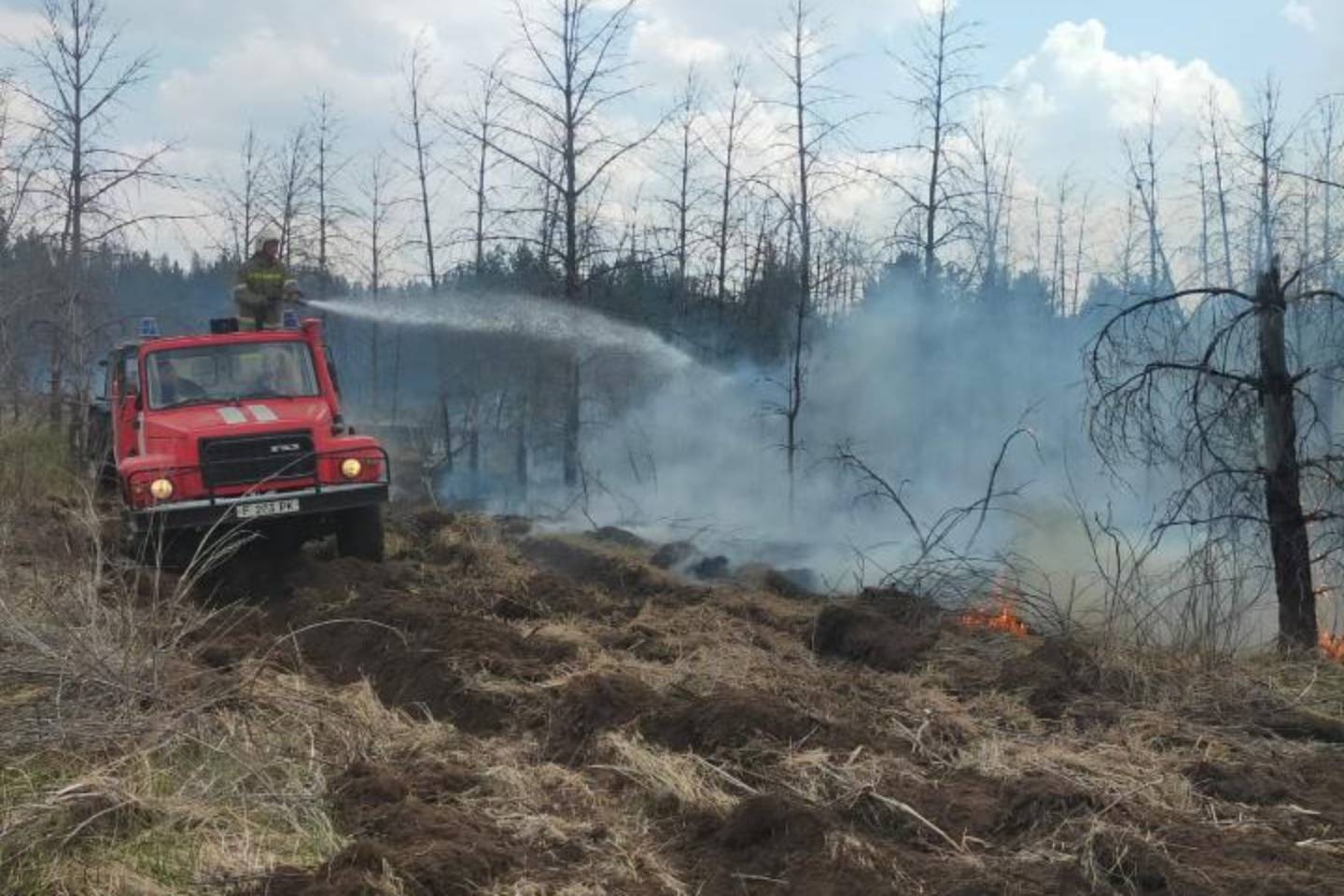 Происшествия в Казахстане и мире / Обстановка стабилизируется: что известно о лесном пожаре в Абайской области