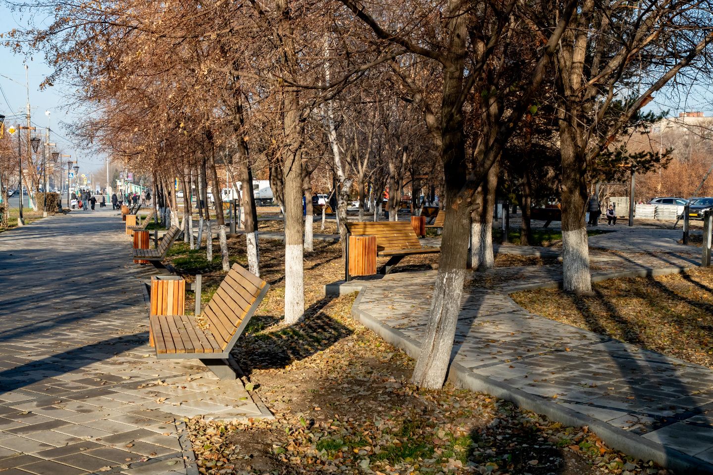 Усть-Каменогорск и ВКО / Усть-Каменогорск / В Усть-Каменогорске получилось сэкономить на благоустройстве благодаря заключенным Усть-Каменогорск и ВКО / Усть-Каменогорск / В Усть-Каменогорске получилось сэкономить на благоустройстве благодаря заключенным