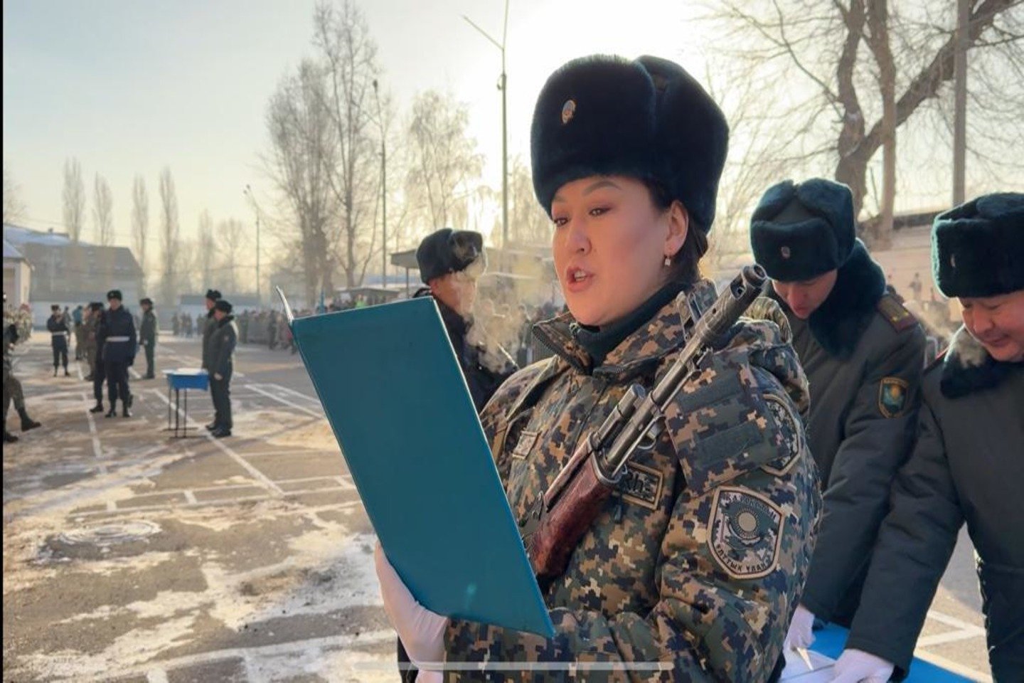 Усть-Каменогорск и ВКО / Өскеменде алғаш рет қыздар да сарбаздармен бірге әскери ант берді