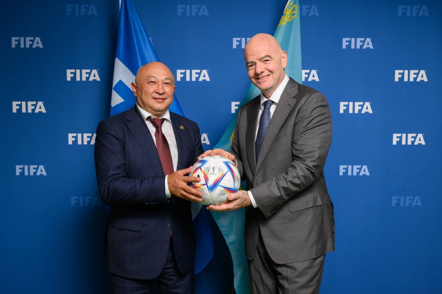 Новости Казахстана / Политика в Казахстане / Глава Международной федерации футбола посетит Казахстан