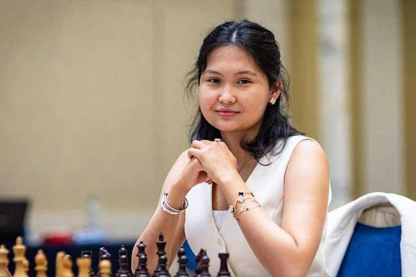 Новости Казахстана / Общество в Казахстане / Президент Казахстана наградил орденом победительницу чемпионата мира по блицу Новости Казахстана / Общество в Казахстане / Президент Казахстана наградил орденом победительницу чемпионата мира по блицу