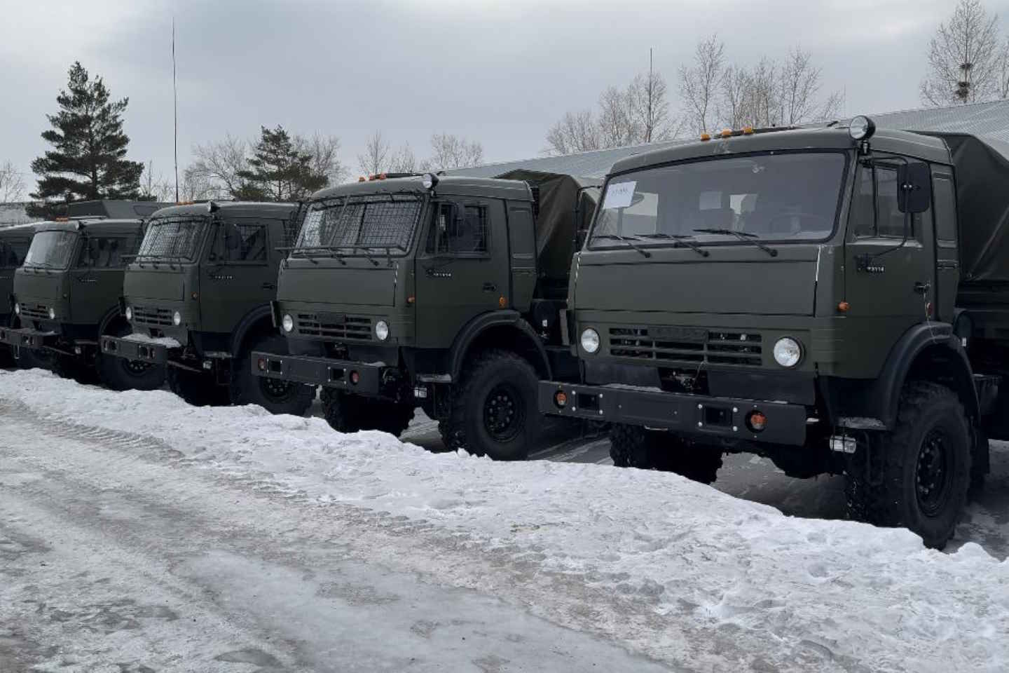 Усть-Каменогорск и ВКО / В воинские части Восточного Казахстана прибыла новая военная техника