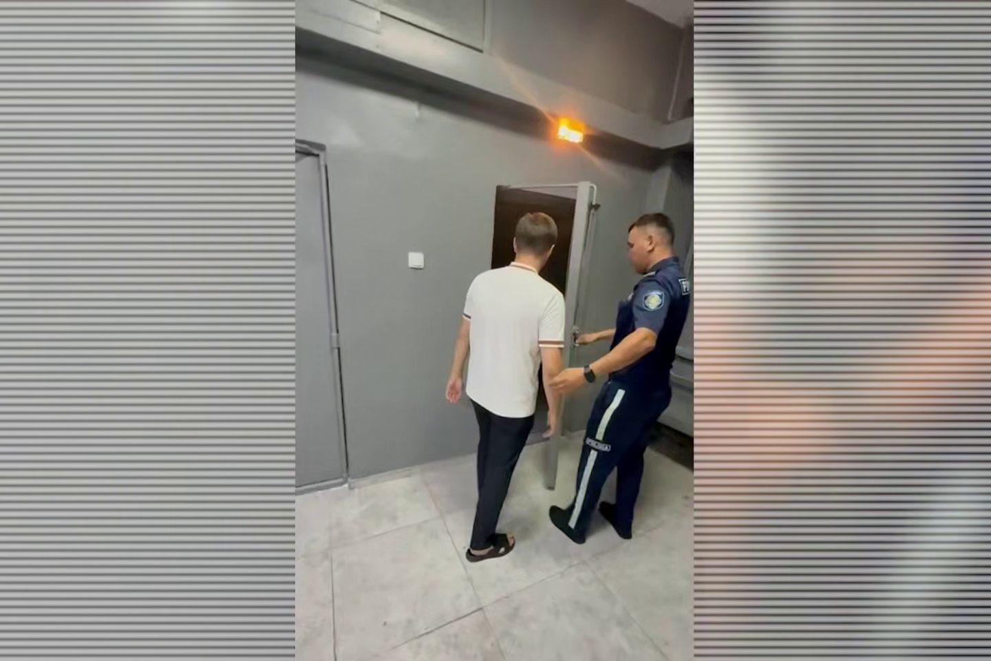 Новости Казахстана / В Алматы наказали молодых людей за оскорбление уборщицы ради пранка Новости Казахстана / В Алматы наказали молодых людей за оскорбление уборщицы ради пранка