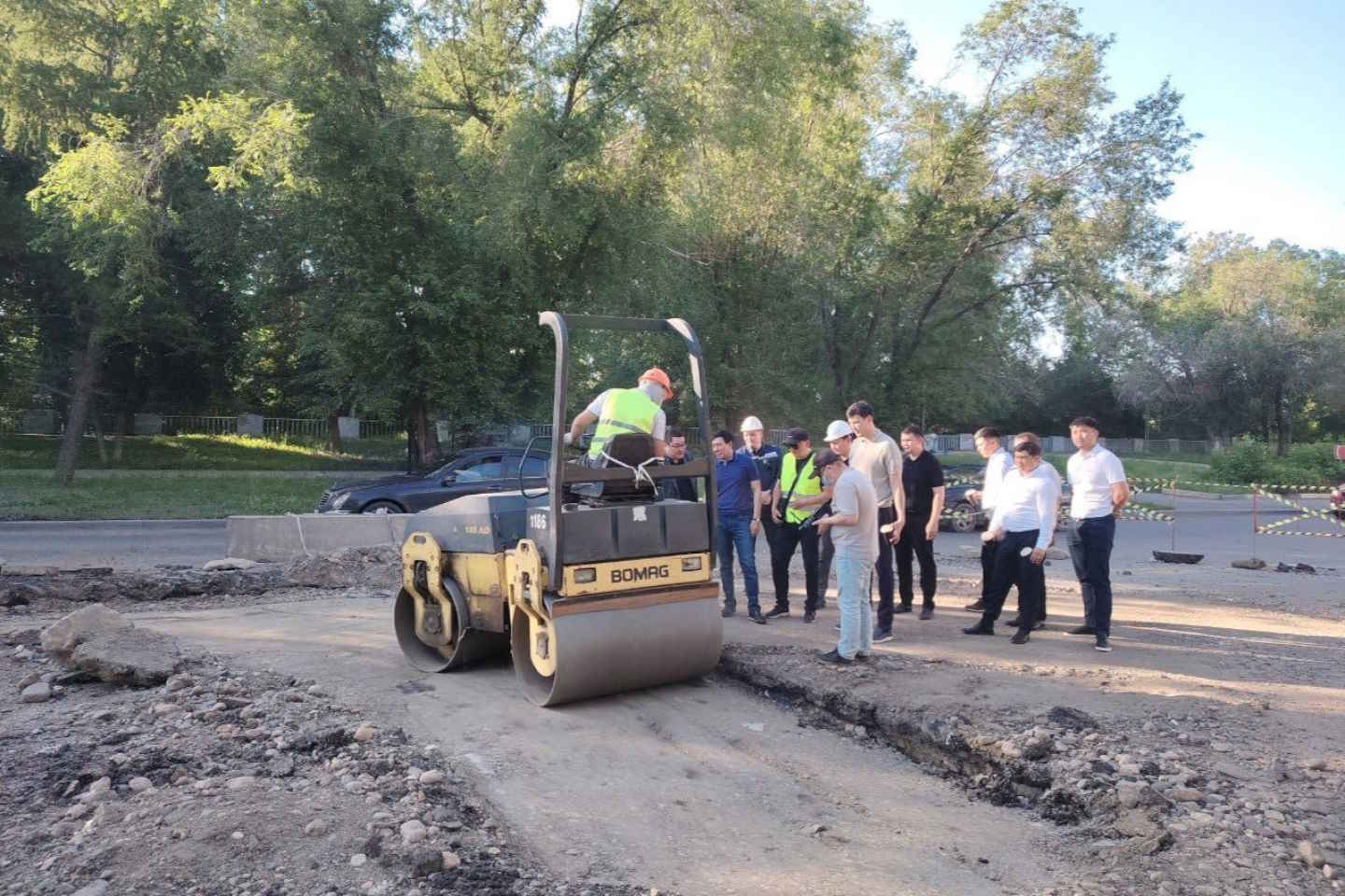 Усть-Каменогорск и ВКО / В Усть-Каменогорске ремонт автомобильных дорог могут завершить к середине тамыз