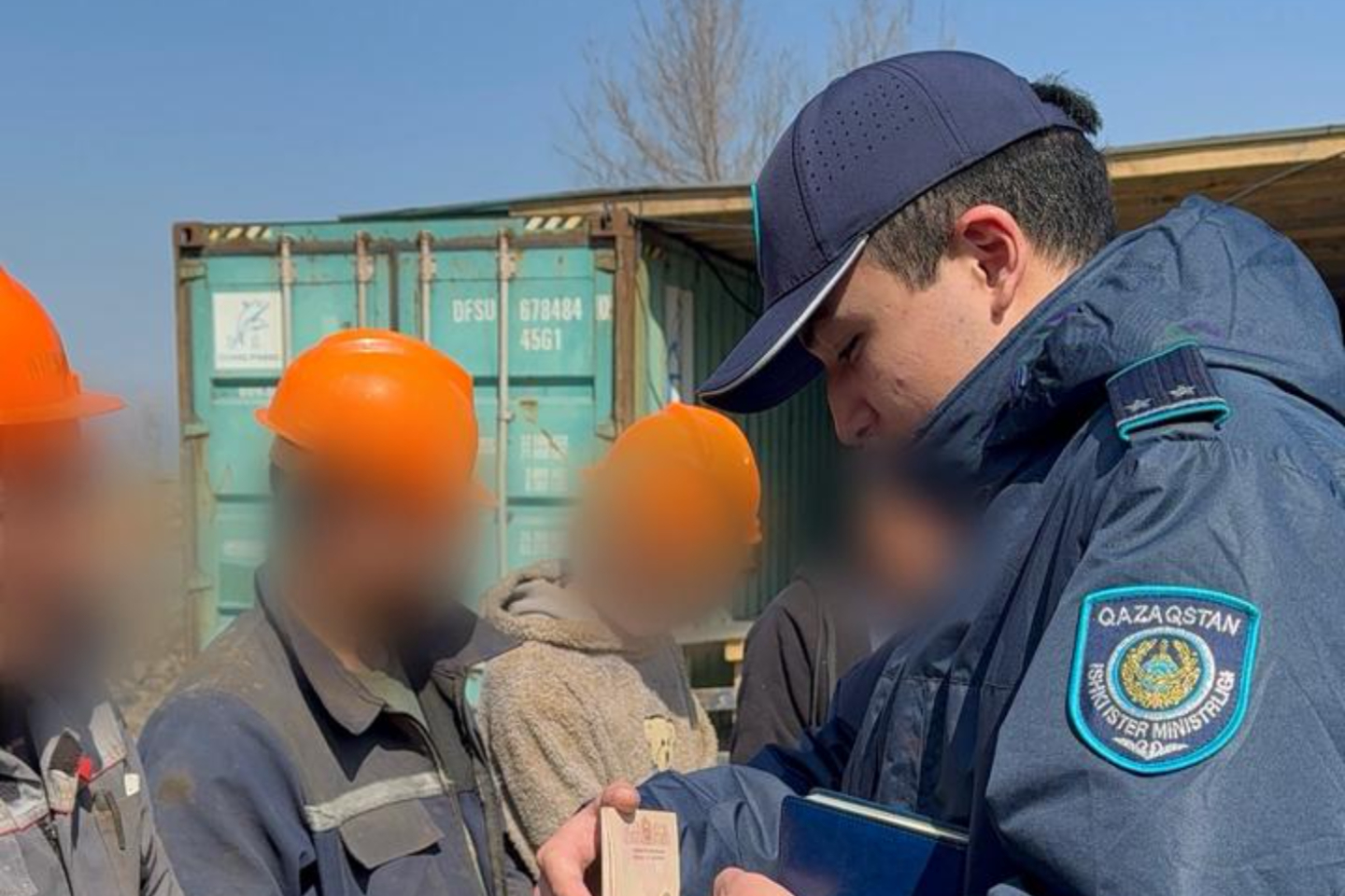 Усть-Каменогорск и ВКО / Почти три десятка нелегалов строили дома в ВКО