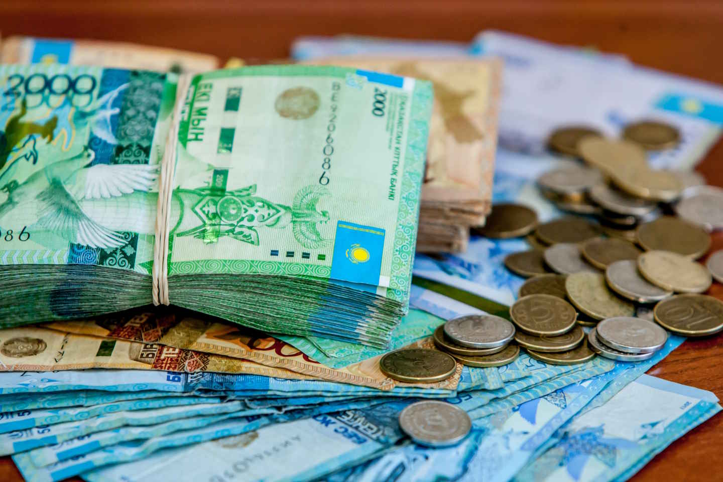Новости Казахстана / Экономика в Казахстане / В Казахстане планируют снизить предельные ставки в микрозаймах